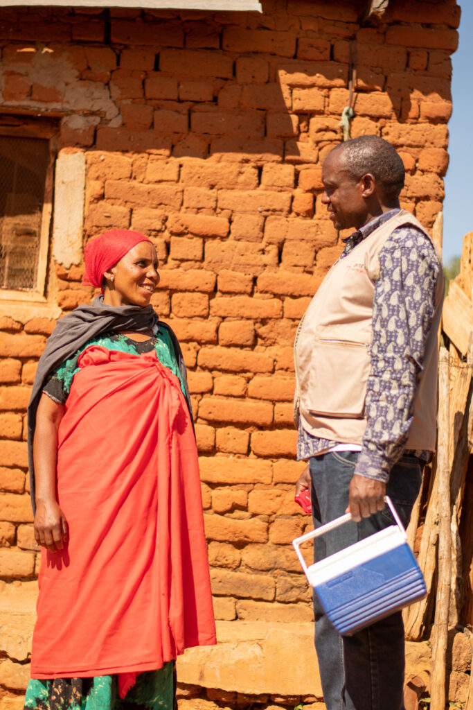 Fatuma Issa, a traditional healer, and Rashid Gora, Community Health Worker, collaborating in Kondoa Town Council to improve TB case notifications within the community. © For Amref Health Africa Tanzania.